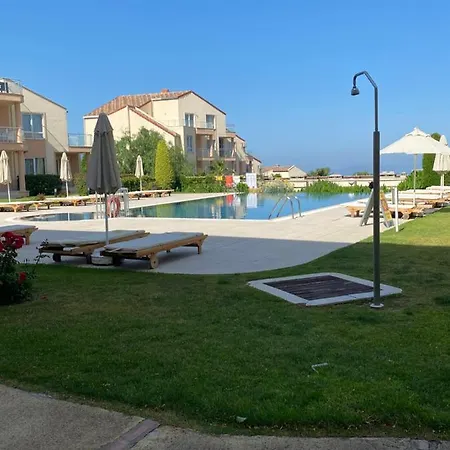 بيت للعطل Golf Tesisinde Deniz Manzarali,havuzlutatil...pea6 Soke